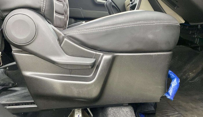 2021 Maruti New Wagon-R VXI 1.0 AMT, Petrol, Automatic, 36,108 km, Driver Side Adjustment Panel