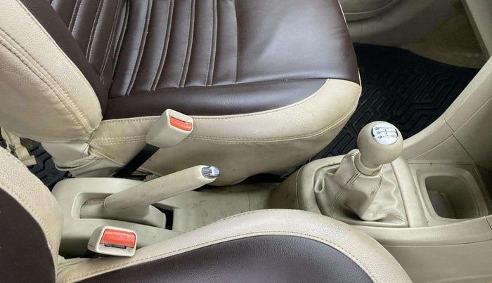 2017 Maruti Ertiga ZXI+, Petrol, Manual, 97,637 km, Gear Lever