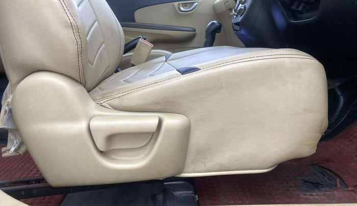 2013 Honda Brio V AT, Petrol, Automatic, 77,011 km, Driver Side Adjustment Panel