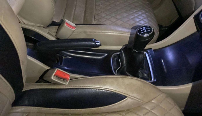 2016 Maruti Ciaz VDI+ SHVS, Diesel, Manual, 76,757 km, Gear Lever