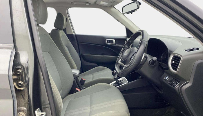 2021 Hyundai VENUE SX PLUS 1.0 TURBO DCT, Petrol, Automatic, 14,306 km, Right Side Front Door Cabin