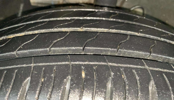 2021 Hyundai VENUE SX PLUS 1.0 TURBO DCT, Petrol, Automatic, 14,306 km, Left Front Tyre Tread
