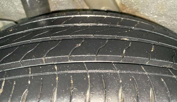 2021 Hyundai VENUE SX PLUS 1.0 TURBO DCT, Petrol, Automatic, 14,306 km, Right Rear Tyre Tread