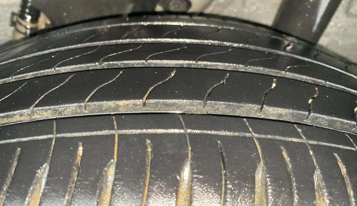 2021 Hyundai VENUE SX PLUS 1.0 TURBO DCT, Petrol, Automatic, 14,306 km, Left Rear Tyre Tread