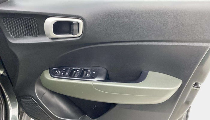 2021 Hyundai VENUE SX PLUS 1.0 TURBO DCT, Petrol, Automatic, 14,306 km, Driver Side Door Panels Control