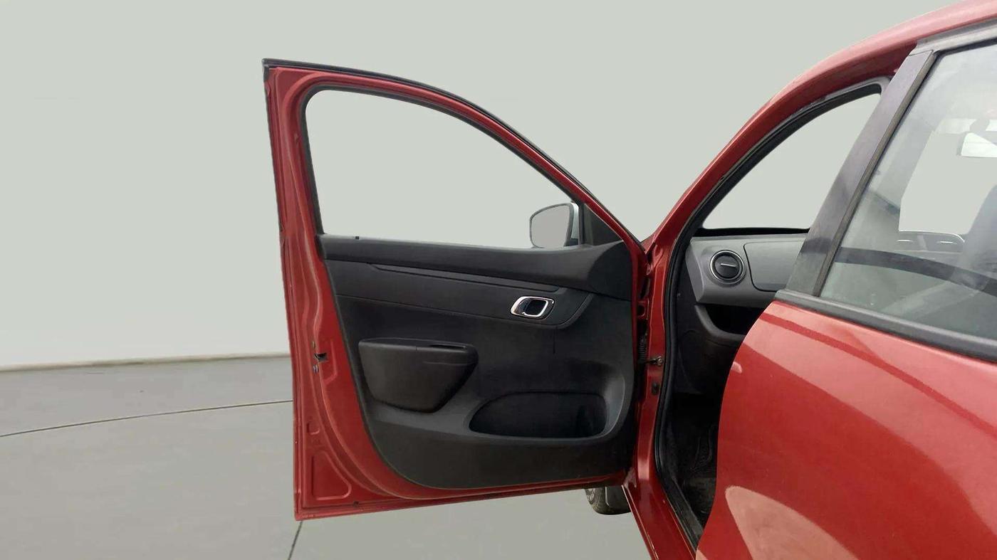 2018 Renault Kwid RXT 1.0 AMT (O), Petrol, Automatic, 57,544 km, LHS Front Door