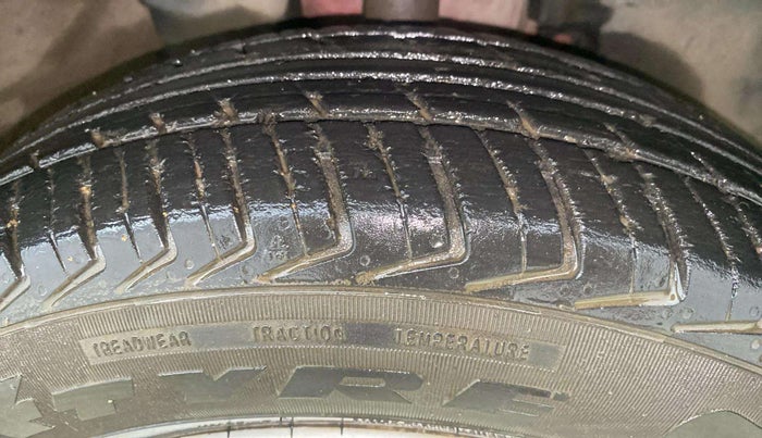 2018 Renault Kwid RXT 1.0 AMT (O), Petrol, Automatic, 57,530 km, Right Front Tyre Tread