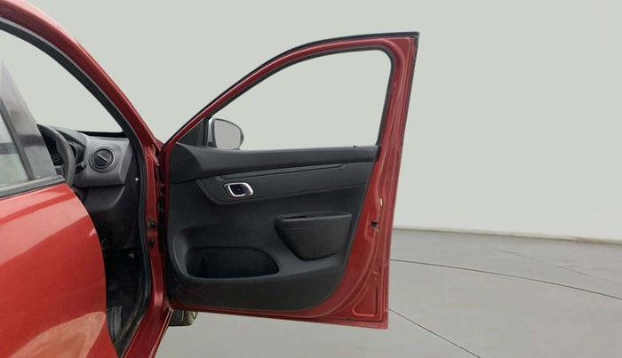 2018 Renault Kwid RXT 1.0 AMT (O), Petrol, Automatic, 57,530 km, RHS Front Door