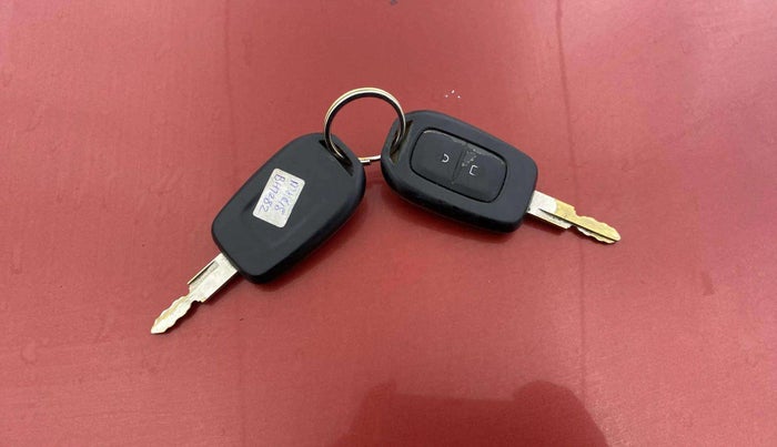 2018 Renault Kwid RXT 1.0 AMT (O), Petrol, Automatic, 57,530 km, Key Close Up