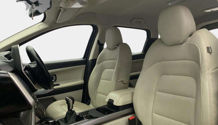 2021 Tata Safari XZ, Diesel, Manual, 70,011 km, Right Side Front Door Cabin