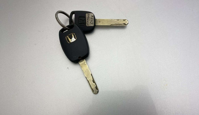 2016 Honda Brio S MT, Petrol, Manual, 65,257 km, Key Close Up