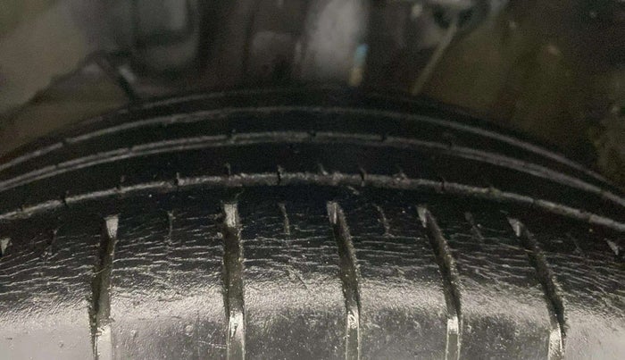 2019 Maruti Baleno ZETA PETROL 1.2, Petrol, Manual, 71,630 km, Left Front Tyre Tread