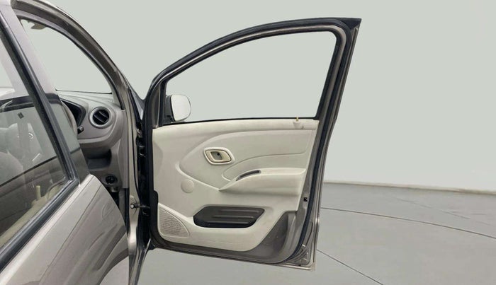 2017 Datsun Redi Go T (O), Petrol, Manual, 56,285 km, RHS Front Door