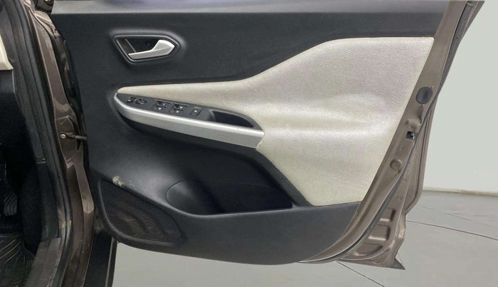 2022 Nissan MAGNITE XV EXECUTIVE, Petrol, Manual, 14,659 km, Driver Side Door Panels Control
