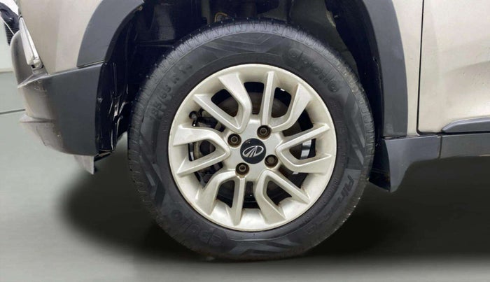 2016 Mahindra Kuv100 K8 6 STR, Petrol, Manual, 61,950 km, Left Front Wheel