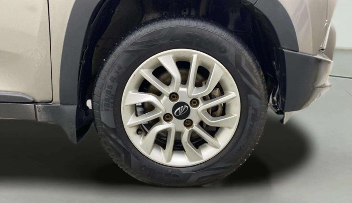 2016 Mahindra Kuv100 K8 6 STR, Petrol, Manual, 61,950 km, Right Front Wheel