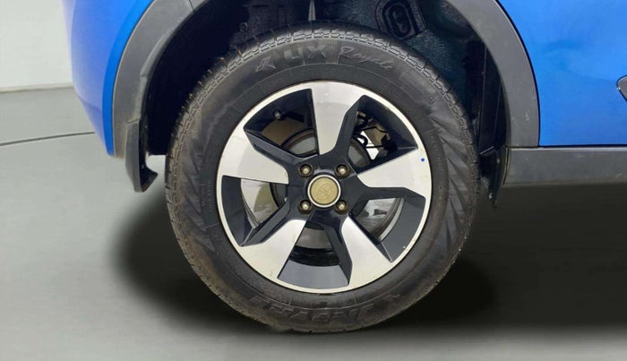 2018 Tata NEXON XZA PLUS DIESEL, Diesel, Automatic, 1,03,857 km, Right Rear Wheel