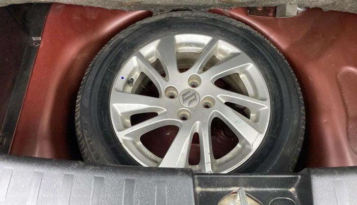 2014 Maruti Swift ZXI, Petrol, Manual, 52,567 km, Spare Tyre