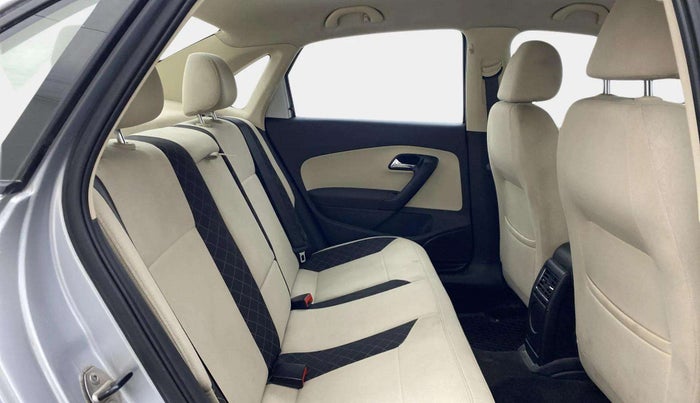 2018 Skoda Rapid AMBITION 1.6 MPI MT, Petrol, Manual, 43,076 km, Right Side Rear Door Cabin