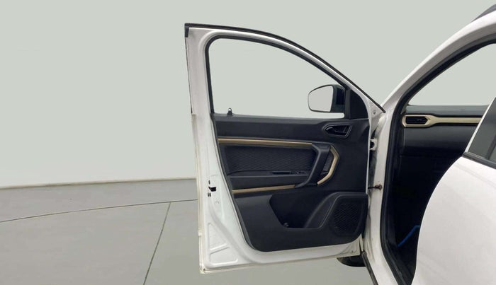 2022 Renault Kiger RXT (O) MT, Petrol, Manual, 26,579 km, LHS Front Door