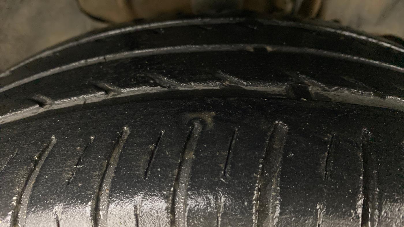 2017 Tata Tiago XZ 1.2 REVOTRON, Petrol, Manual, 35,310 km, Right Front Tyre Tread