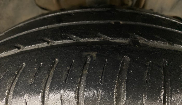 2017 Tata Tiago XZ 1.2 REVOTRON, Petrol, Manual, 35,310 km, Right Front Tyre Tread