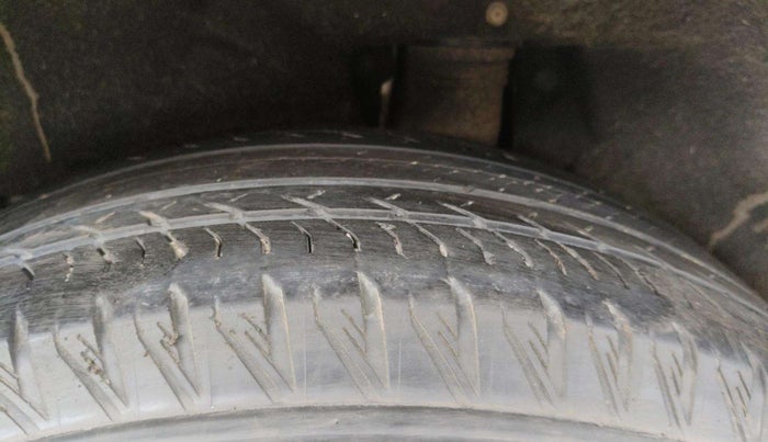 2023 Mahindra XUV700 AX 7 LUXURY D AT 7 STR, Diesel, Automatic, 44,677 km, Left Rear Tyre Tread