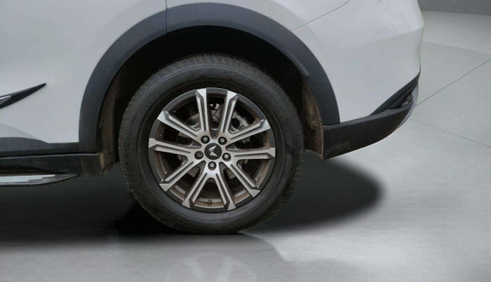 2023 Mahindra XUV700 AX 7 LUXURY D AT 7 STR, Diesel, Automatic, 44,677 km, Left Rear Wheel