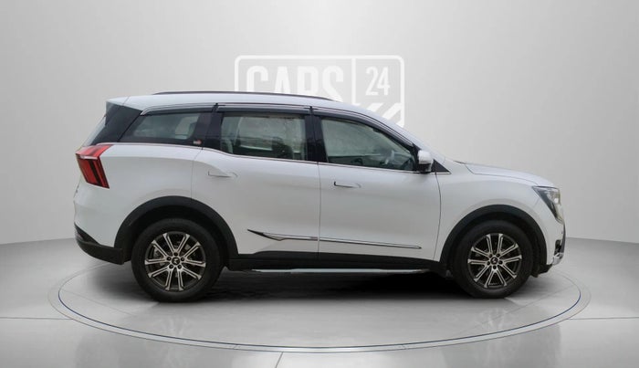 2023 Mahindra XUV700 AX 7 LUXURY D AT 7 STR, Diesel, Automatic, 44,677 km, Right Side View