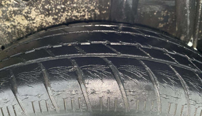 2016 Maruti Celerio VXI AMT, Petrol, Automatic, 32,009 km, Left Rear Tyre Tread