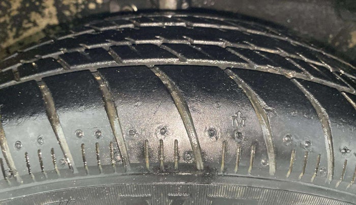 2016 Maruti Celerio VXI AMT, Petrol, Automatic, 32,009 km, Right Front Tyre Tread