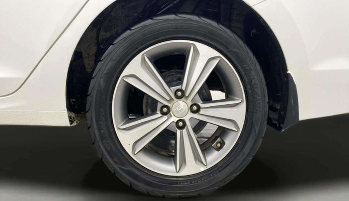 2018 Hyundai Verna 1.6 VTVT SX, Petrol, Manual, 68,123 km, Left Rear Wheel