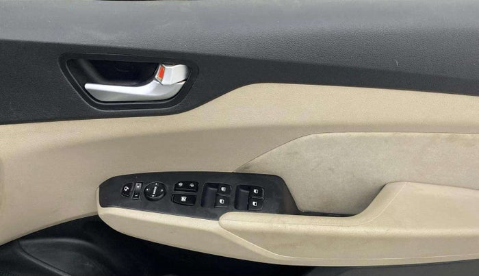 2018 Hyundai Verna 1.6 VTVT SX, Petrol, Manual, 68,123 km, Driver Side Door Panels Control