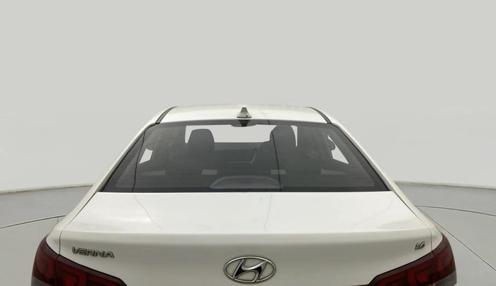 2018 Hyundai Verna 1.6 VTVT SX, Petrol, Manual, 68,123 km, Rear Windshield