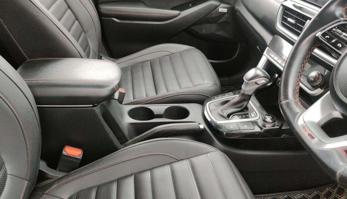 2022 KIA SELTOS GTX PLUS AT 1.5 DIESEL, Diesel, Automatic, 48,674 km, Gear Lever