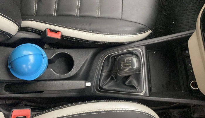 2018 Hyundai Verna 1.6 VTVT SX, Petrol, Manual, 59,585 km, Gear Lever
