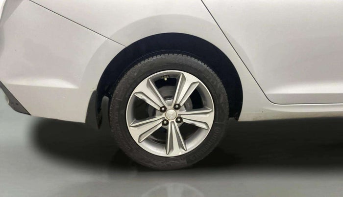 2018 Hyundai Verna 1.6 VTVT SX, Petrol, Manual, 59,585 km, Right Rear Wheel