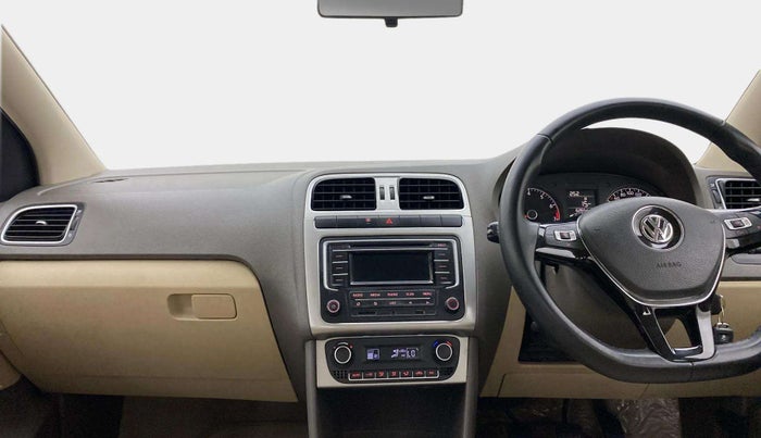 2015 Volkswagen Vento HIGHLINE 1.6 MPI, Petrol, Manual, 62,745 km, Air Conditioner