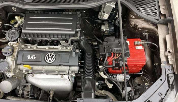 2015 Volkswagen Vento HIGHLINE 1.6 MPI, Petrol, Manual, 62,745 km, Engine View - Left