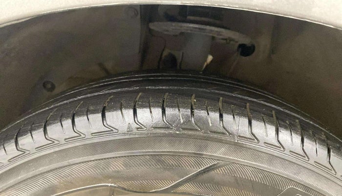 2017 Maruti Dzire VXI AMT, Petrol, Automatic, 58,792 km, Left Front Tyre Tread