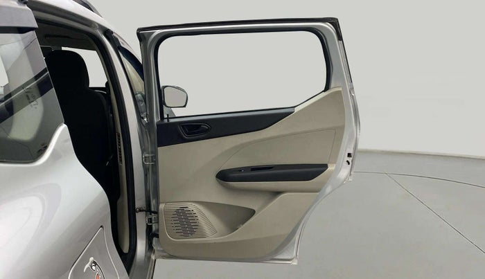 2022 Renault TRIBER RXT AMT, Petrol, Automatic, 16,104 km, RHS Rear Door