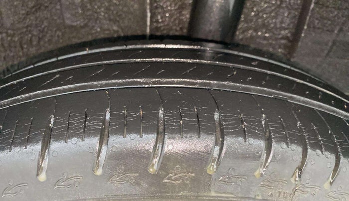 2022 Renault TRIBER RXT AMT, Petrol, Automatic, 16,104 km, Left Rear Tyre Tread