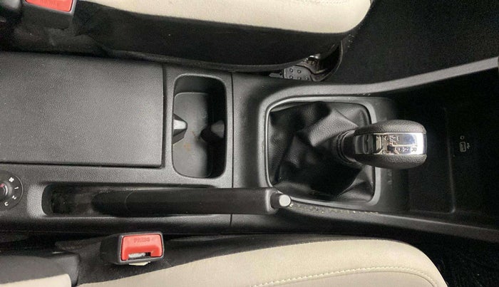 2022 Renault TRIBER RXT AMT, Petrol, Automatic, 16,104 km, Gear Lever