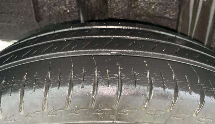 2022 Renault TRIBER RXT AMT, Petrol, Automatic, 16,104 km, Right Rear Tyre Tread