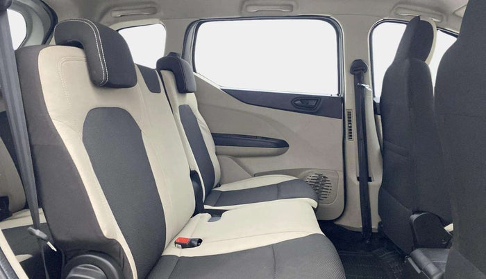 2022 Renault TRIBER RXT AMT, Petrol, Automatic, 16,104 km, Right Side Rear Door Cabin