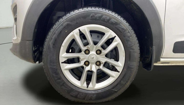 2022 Renault TRIBER RXT AMT, Petrol, Automatic, 16,104 km, Left Front Wheel