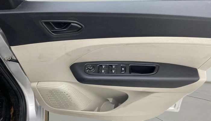 2022 Renault TRIBER RXT AMT, Petrol, Automatic, 16,104 km, Driver Side Door Panels Control