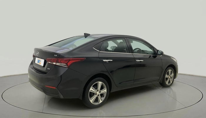 2018 Hyundai Verna 1.6 VTVT SX, Petrol, Manual, 29,835 km, Right Back Diagonal