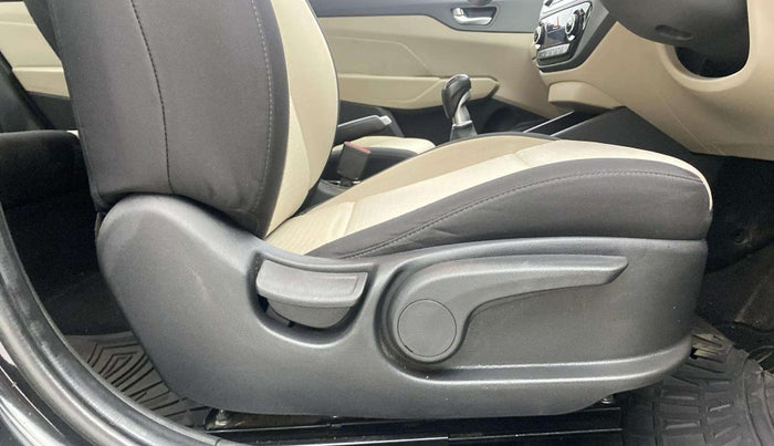 2018 Hyundai Verna 1.6 VTVT SX, Petrol, Manual, 29,835 km, Driver Side Adjustment Panel