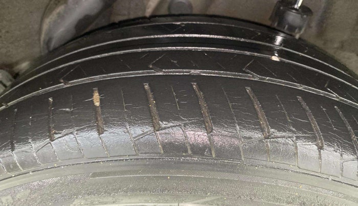 2018 Hyundai Verna 1.6 VTVT SX, Petrol, Manual, 29,835 km, Left Rear Tyre Tread